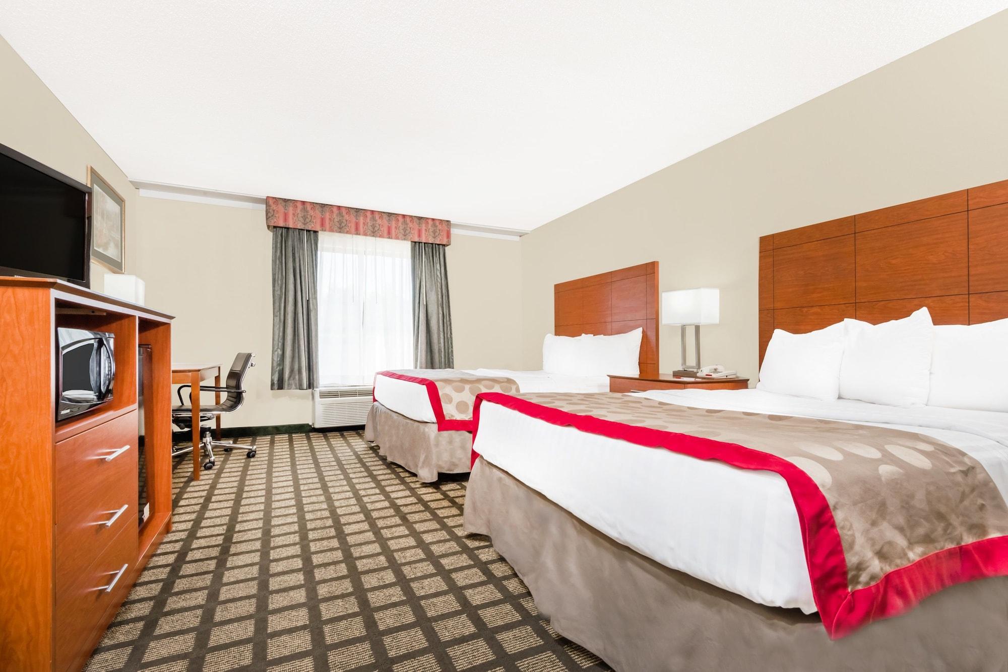 Ramada By Wyndham Lexington North Hotel & Conference Center Exterior photo